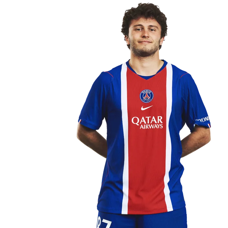 João Neves, Milieu du Paris Saint-Germain