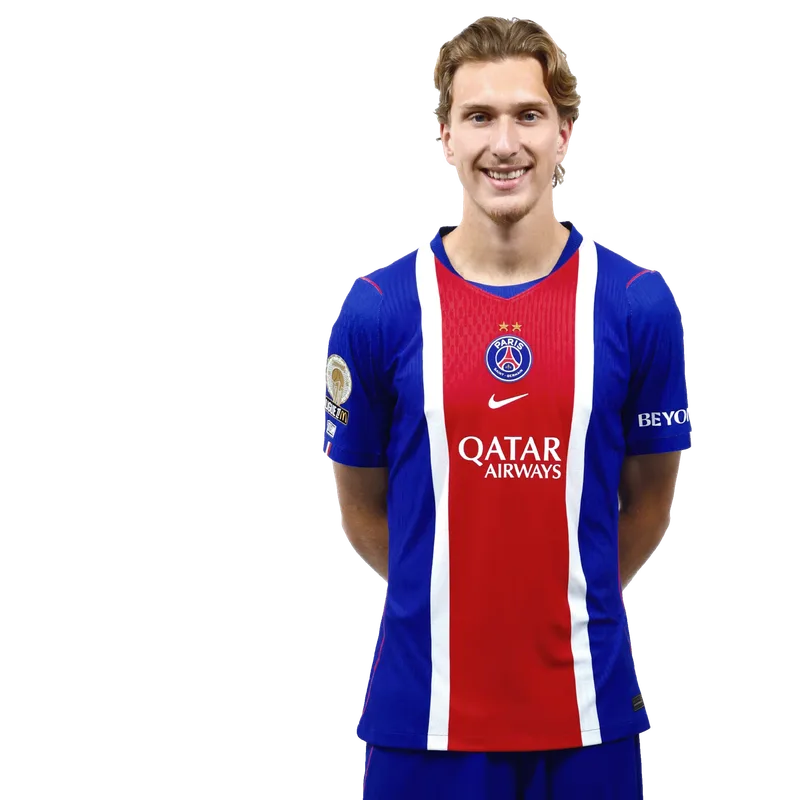 M. Godts, Attaquant du Paris Saint-Germain