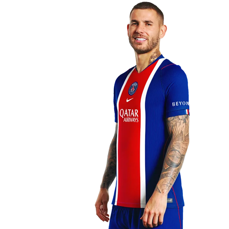 L. Hernández, Défenseur du Paris Saint-Germain